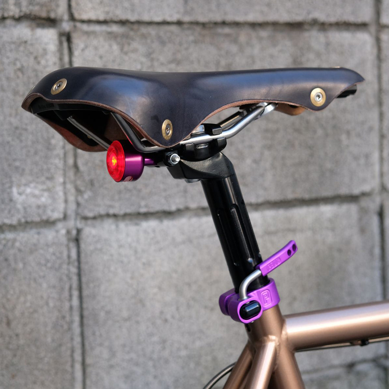 KOMA light(rear) ブルーラグ ライト 自転車USBライト リア用コンパクトライト 自転車カスタムパーツ ロードバイク アクセサリー バイクパッキング ギア クラシカル自転車ライト