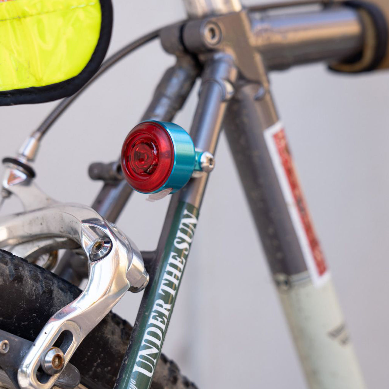 KOMA light(rear) ブルーラグ ライト 自転車USBライト リア用コンパクトライト 自転車カスタムパーツ ロードバイク アクセサリー バイクパッキング ギア クラシカル自転車ライト