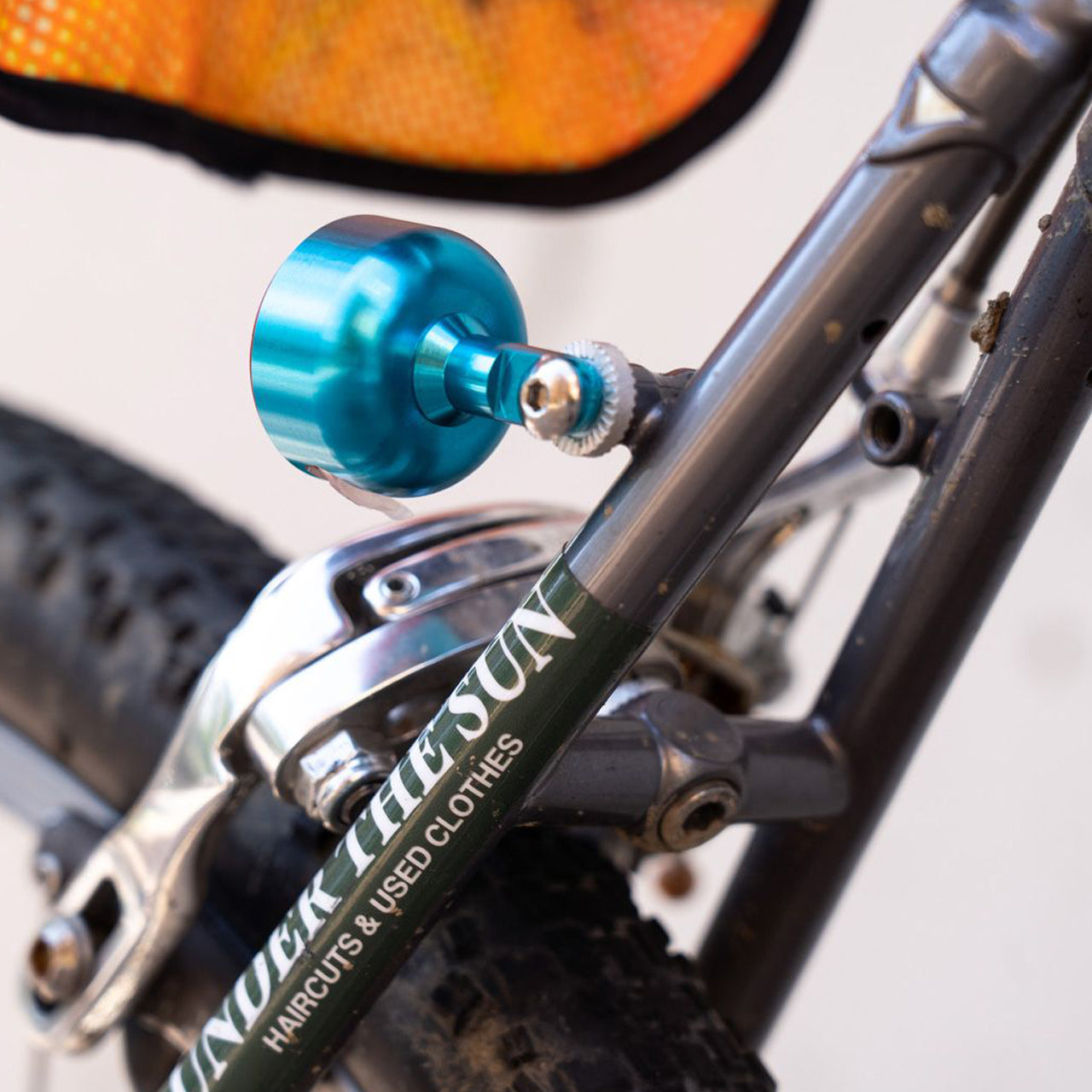 KOMA light(rear) ブルーラグ ライト 自転車USBライト リア用コンパクトライト 自転車カスタムパーツ ロードバイク アクセサリー バイクパッキング ギア クラシカル自転車ライト