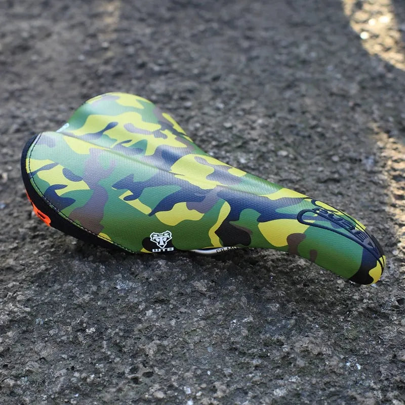 pure V race saddle BL special(camo)