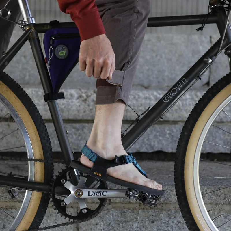 【在庫SALE / セール】HIKE&BIKE CAVE CORDUROY JOGGER PANTS ペーパースカイ ハイク&バイク ケイブ コーデュロイ ジョガーパンツ 長ズボン