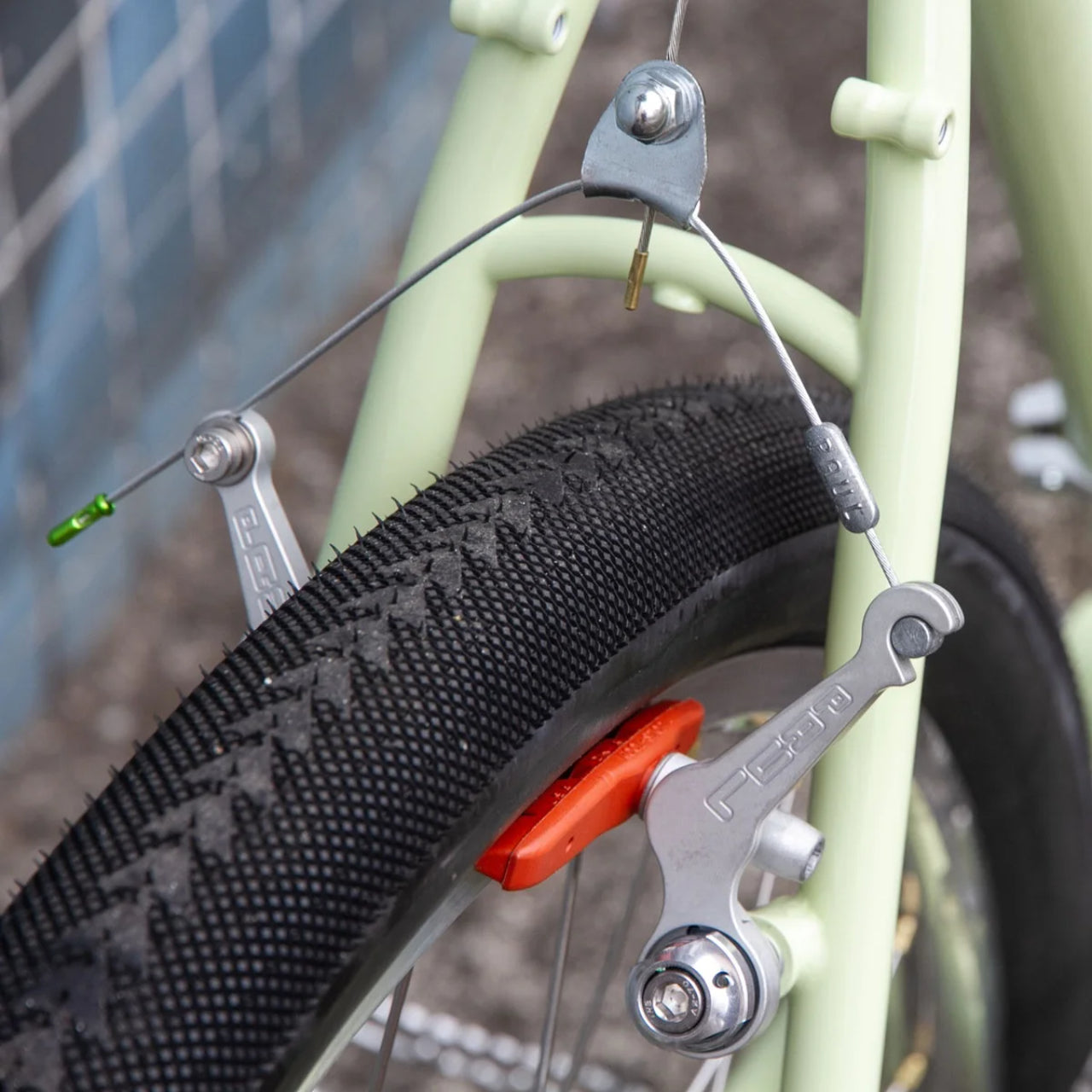 cava robusto tire (black) ウルトラロマンス ウルトラダイナミコ 自転車 グラベルタイヤ