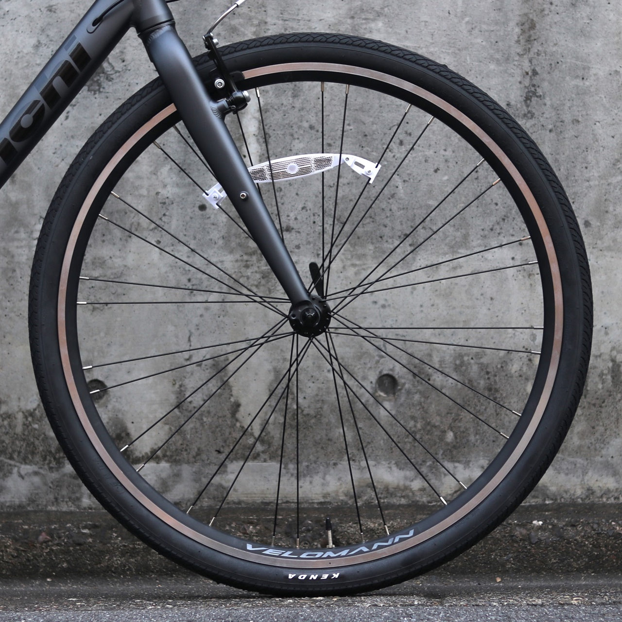 【在庫セール!】【2025年モデル】C-SPORT1(Vブレーキ) Bianchi ビアンキ C-SPORT1 クロスバイク 通勤 フィットネスバイク 700C タイヤ スポーツバイク 初心者