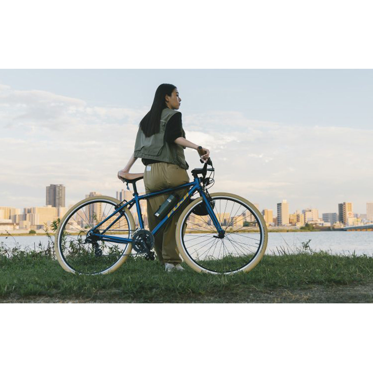 【2026年モデル】RAIZ FUJI クロスバイク フジ 自転車 アルミフレーム クロスバイク シティライド 通勤 クロスバイク スポーツバイク 初心者 カスタムクロスバイク