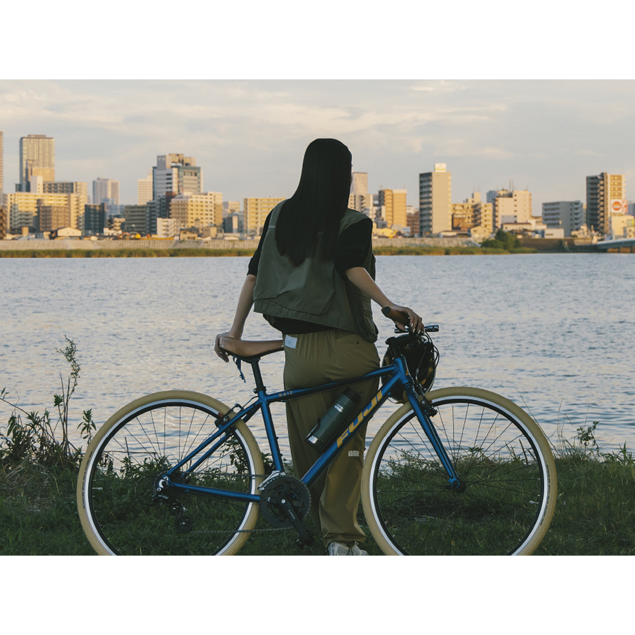 【2026年モデル】RAIZ FUJI クロスバイク フジ 自転車 アルミフレーム クロスバイク シティライド 通勤 クロスバイク スポーツバイク 初心者 カスタムクロスバイク