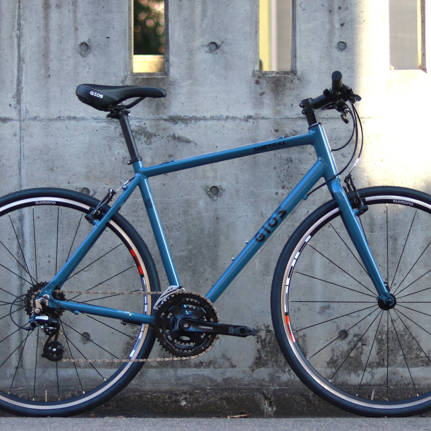 【2026年モデル】MISTRAL SHIMANO GIOS MISTRAL ジオス ミストラル MISTRAL SHIMANO クロスバイク 初心者 シマノコンポーネント アルミクロスバイク 通勤 通学 自転車