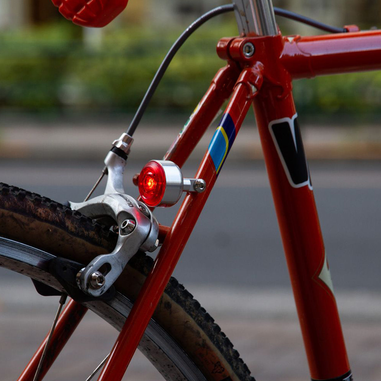 KOMA light(rear) ブルーラグ ライト 自転車USBライト リア用コンパクトライト 自転車カスタムパーツ ロードバイク アクセサリー バイクパッキング ギア クラシカル自転車ライト