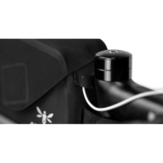 レーシング・トップチューブパック・ボルトオン(1L) アピデュラ トップチューブバッグ RACING TOP TUBE PACK BOLT ON