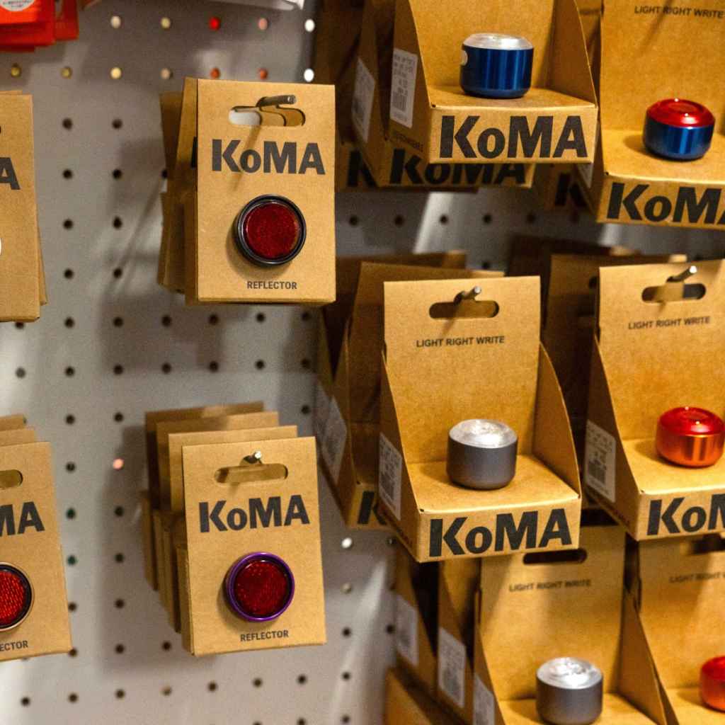 KOMA reflector BLUE LUG ブルーラグ 自転車 リフレクター クロモリフレーム アクセサリー バイクカスタム パーツ シートステー リフレクター サドル下 リフレクター アルミ削り出し リフレクター