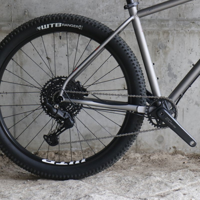 【2025年モデル】TRAVER ブリーザー フルリジッドMTB セミファットバイク クロモリマウンテンバイク アドベンチャーバイク ドロッパーシートポスト対応 MTB カスタム