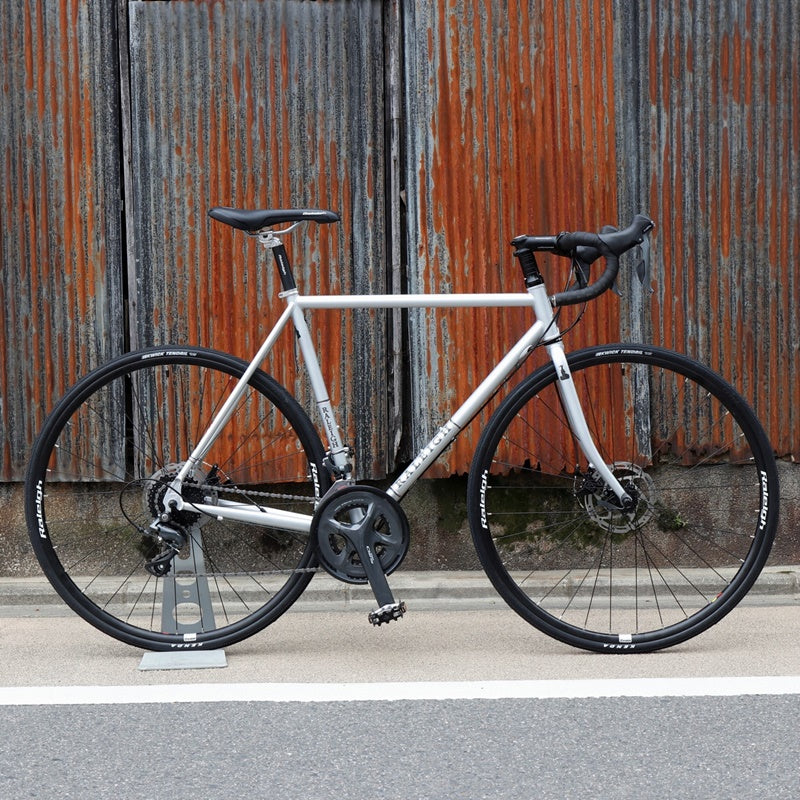 【在庫セール!】CRB(Carlton-B) クロモリディスクロード スポルティーフツーリング SHIMANO Claris搭載 ロードバイク通勤 フェンダーキャリア対応 クラシックロードバイク 日本仕様ロード