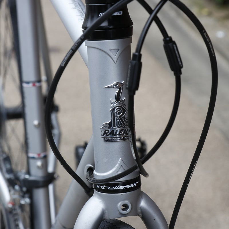 【在庫セール!】CRB(Carlton-B) クロモリディスクロード スポルティーフツーリング SHIMANO Claris搭載 ロードバイク通勤 フェンダーキャリア対応 クラシックロードバイク 日本仕様ロード