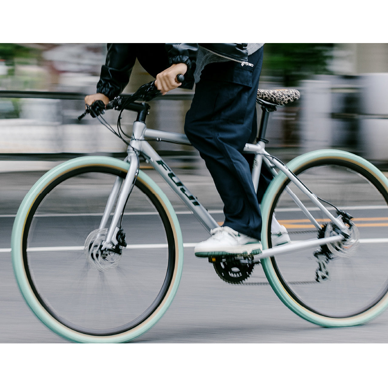 【2026年モデル】RAIZ DISC FUJI フジクロスバイク RAIZ DISC 2025 ディスクブレーキクロスバイク 通勤通学自転車 アルミフレームクロス カスタムクロスバイク