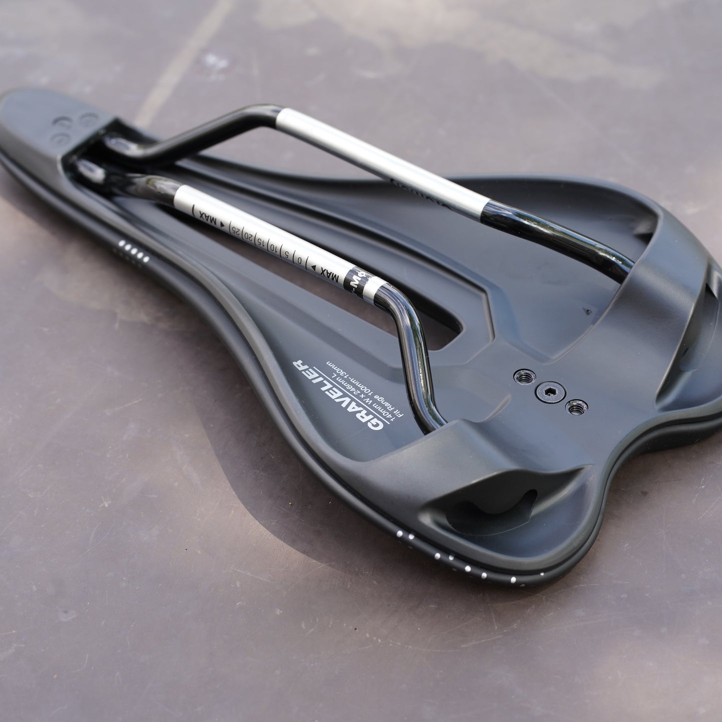 GRAVELIER MEDIUM CRO BLK