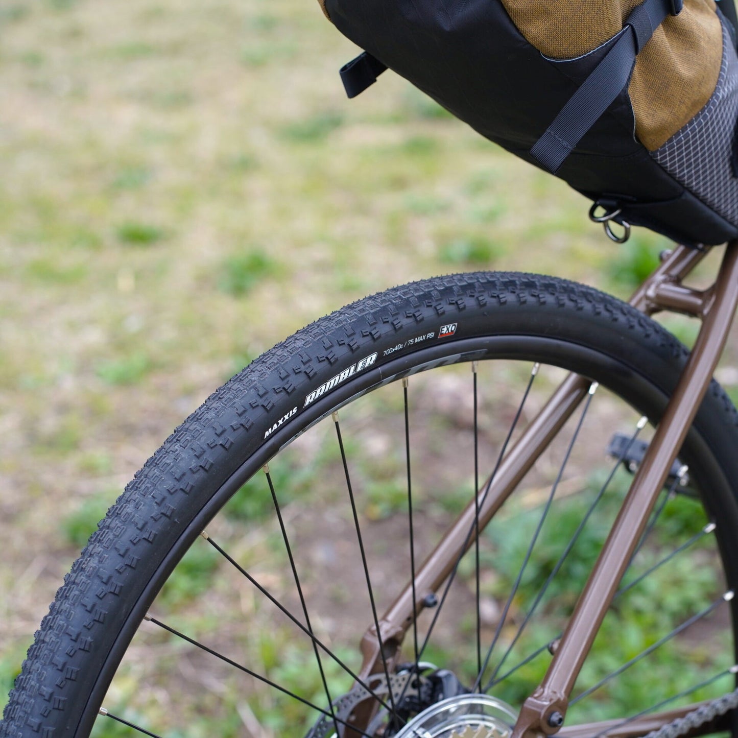 【2025年モデル】ROVE AL 700 コナ グラベルロード エントリーグラベルバイク ロングライド 自転車 キャンプツーリング 自転車 バイクパッキング対応 スポーツバイク初心者 コミューターグラベル