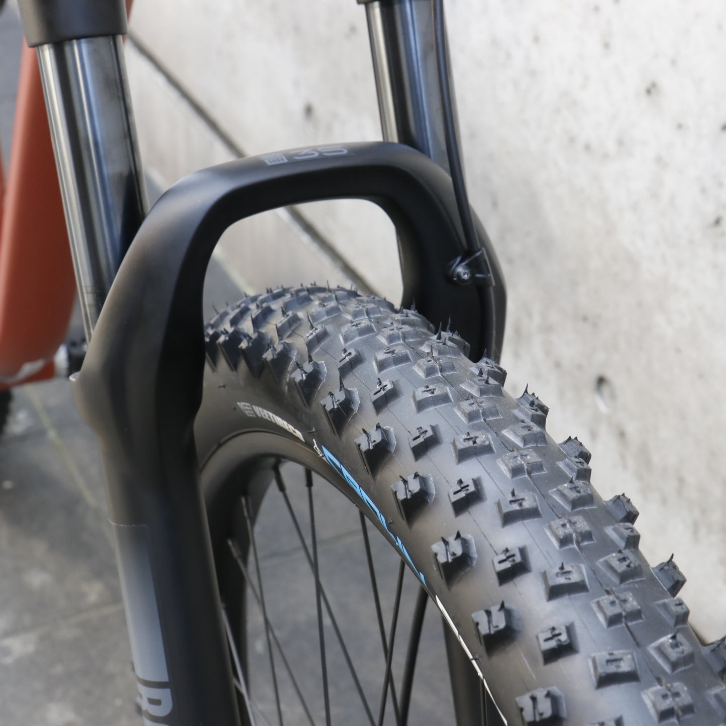 【2025年モデル】BIG HONZO DL セミファットバイク トレイルバイク 完成車 マウンテンバイク 初心者 MTB ロックショックス SHIMANO DEORE 12速 チューブレスレディ MTB BOOST規格 MTB