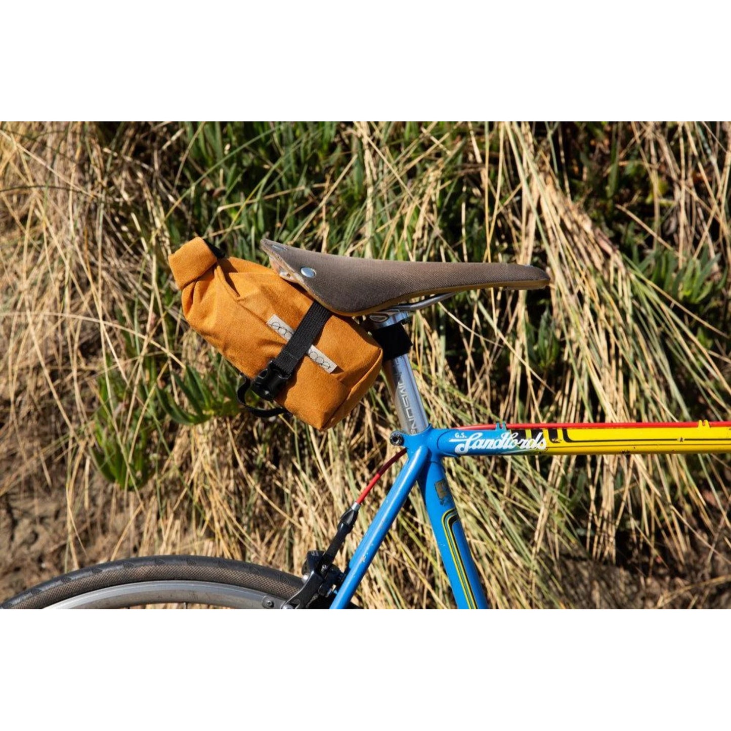 Rolltop Saddlebag Outer Shell サドルバッグ ロールトップ サドルバッグ グラベルバイク バッグ バイクパッキング サドルバッグ X-Pac サドルバッグ カリフォルニア製 バッグ 自転車ツーリング バッグ