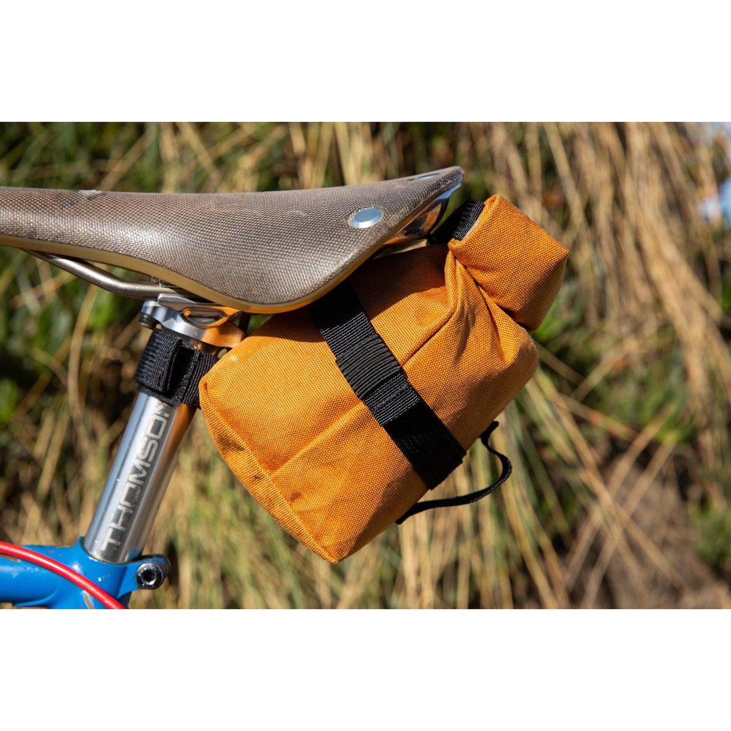 Rolltop Saddlebag Outer Shell サドルバッグ ロールトップ サドルバッグ グラベルバイク バッグ バイクパッキング サドルバッグ X-Pac サドルバッグ カリフォルニア製 バッグ 自転車ツーリング バッグ