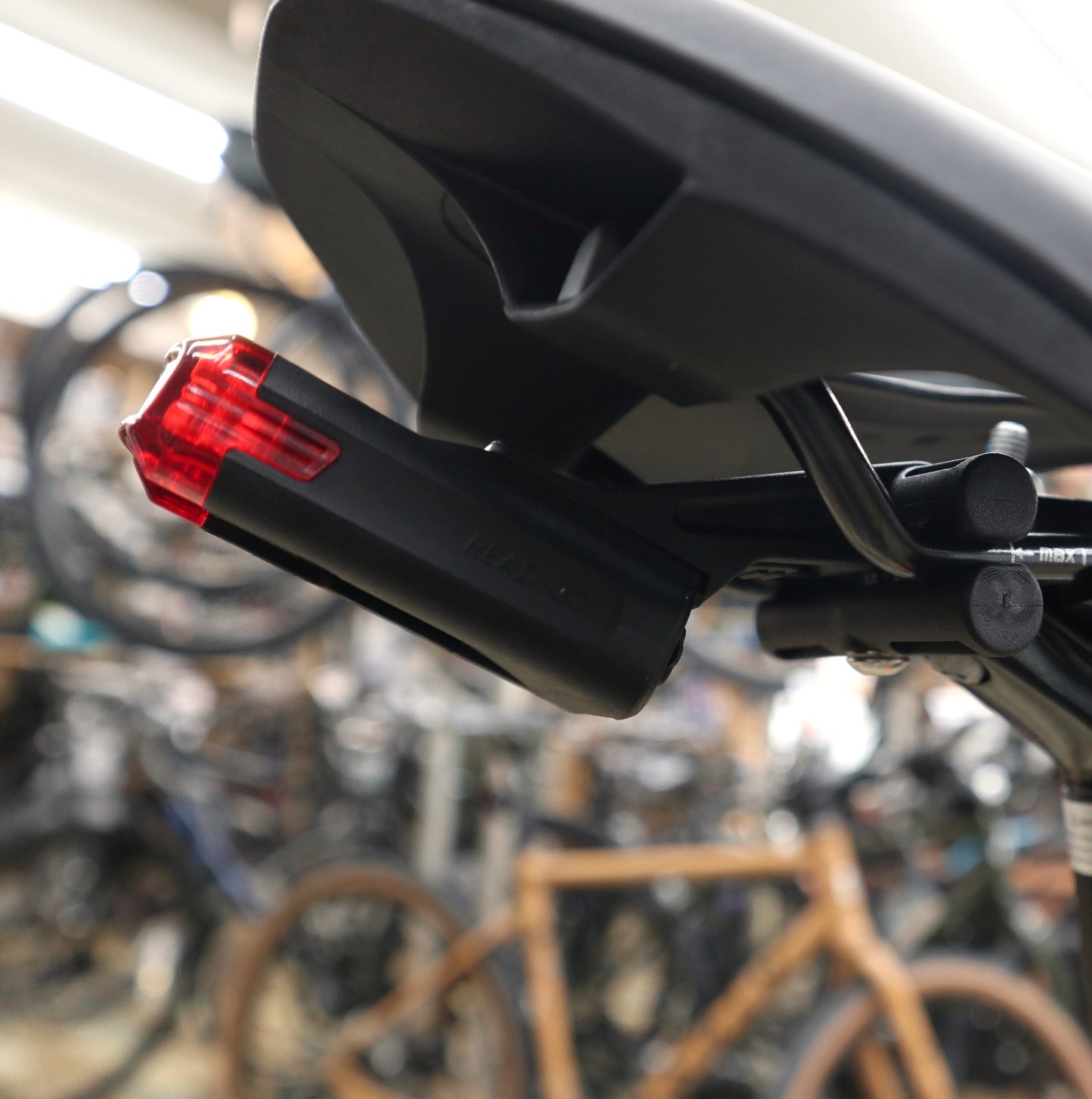 LUMIS Rear Light READY GO レディゴー LUMIS リアライト USB充電ライト ナイトライド 自転車アクセサリー