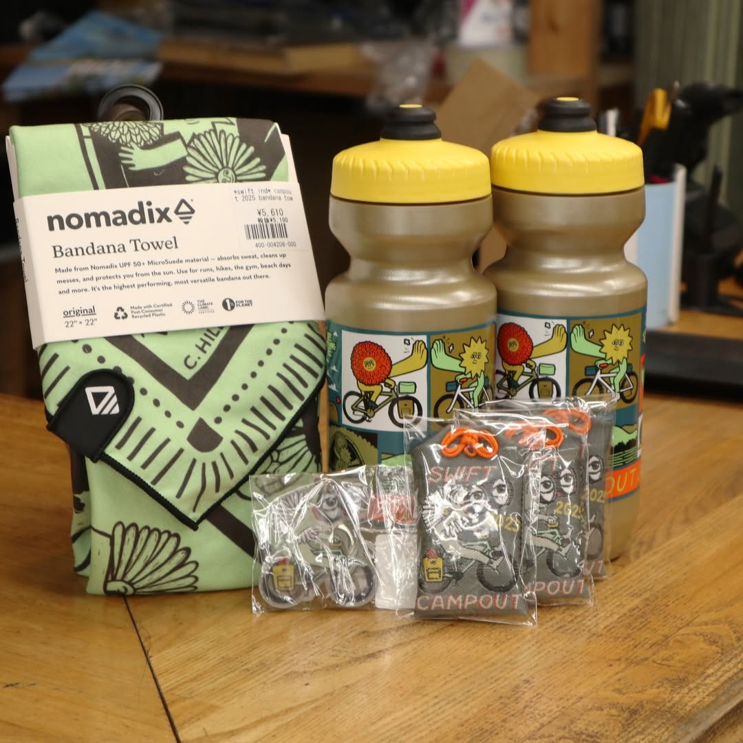 campout 2025 omamori サイクルアクセサリー 自転車旅グッズ お守り キーホルダー 自転車 安全祈願 スウィフト キャンプアウト