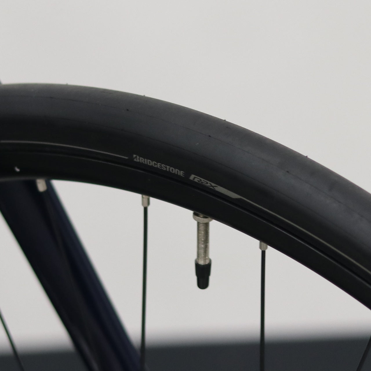 【2025年モデル】RE8 105 カーボンロードバイク シマノ105 エンデュランス アンカー BRIDGESTONE ブリヂストン ブリジストン