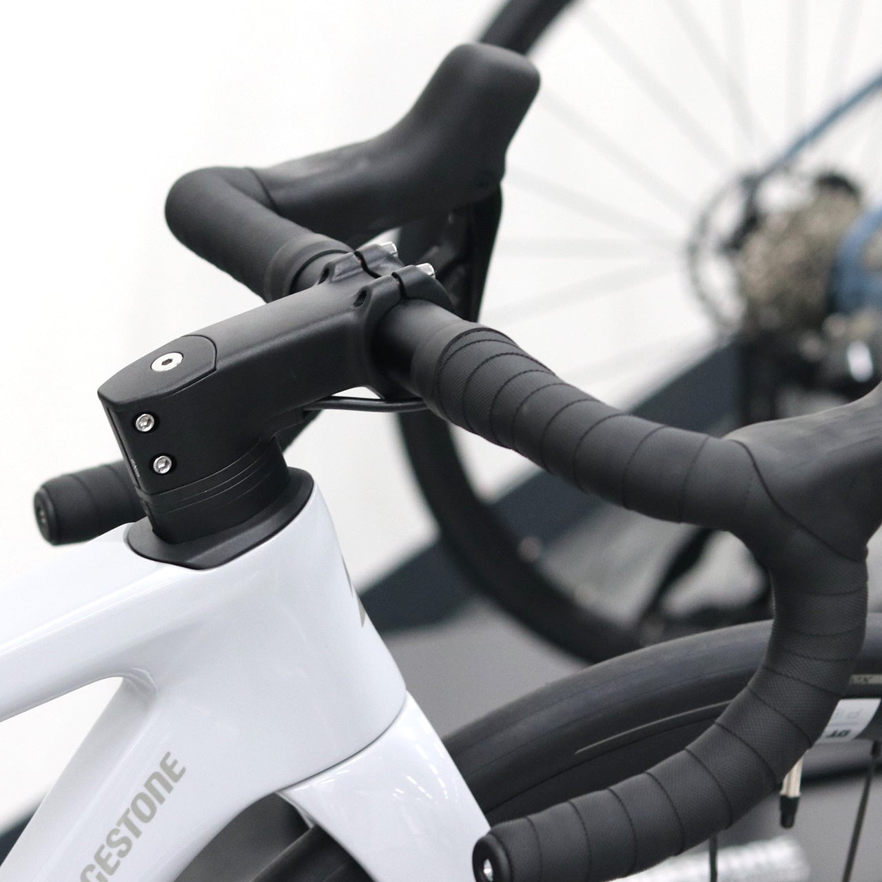 【2025年モデル】RE8 105 Di2 カーボンロードバイク シマノ105 エンデュランス アンカー BRIDGESTONE ブリジストン ブリヂストン