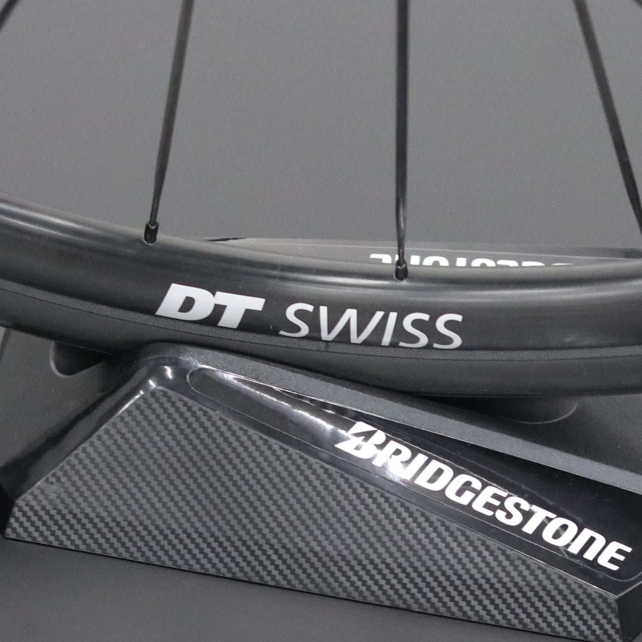 【2025年モデル】RE8 105 Di2 カーボンロードバイク シマノ105 エンデュランス アンカー BRIDGESTONE ブリジストン ブリヂストン