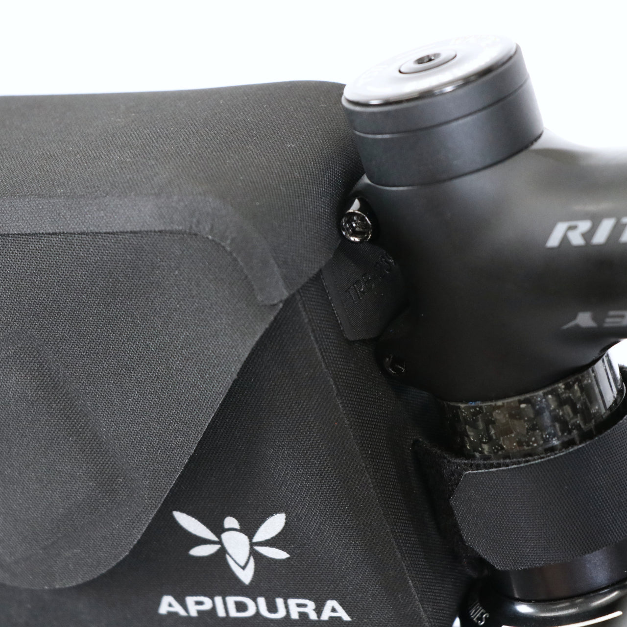 レーシング・トップチューブパック・ボルトオン(1L) アピデュラ トップチューブバッグ RACING TOP TUBE PACK BOLT ON