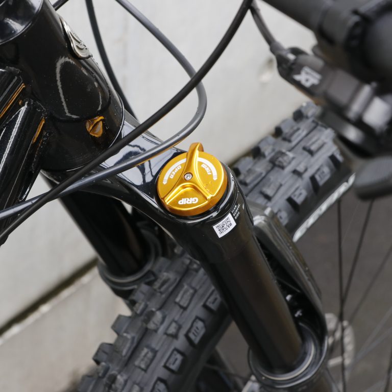 【2025年モデル】HONZO ESD クロモリ ハードテイル ハードテイル ダウンヒル Marzocchi Bomber Z1 SHIMANO 12速 MIX スライダーエンド MTB トレイルバイク 自走 下り系 MTB