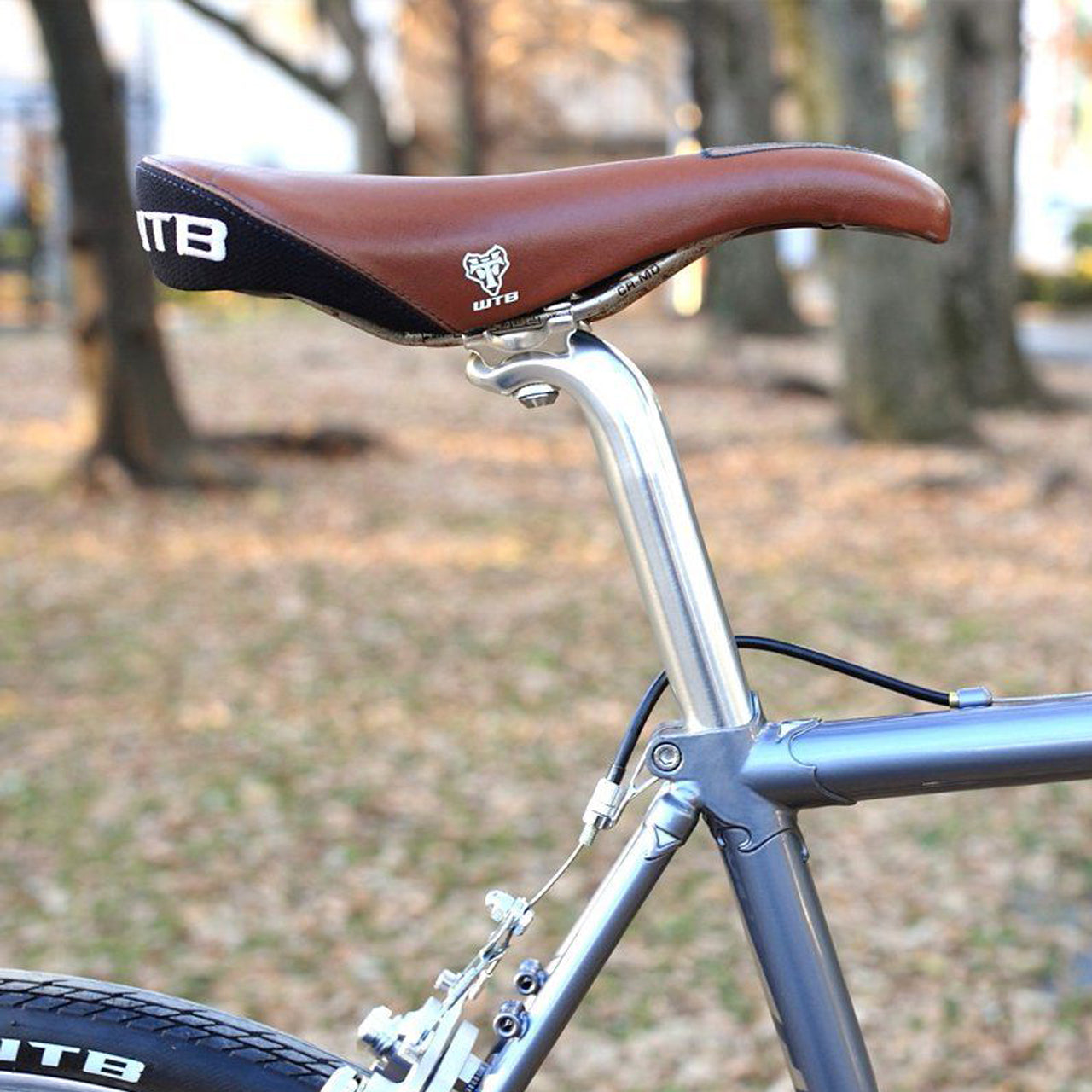 pure-V race saddle(BL special-brown) グラベルバイクサドル ツーリング用サドル クロモリバイク対応サドル クラシックスタイルサドル MTBコンフォートサドル ケブラー補強サドル ロングライド向けサドル
