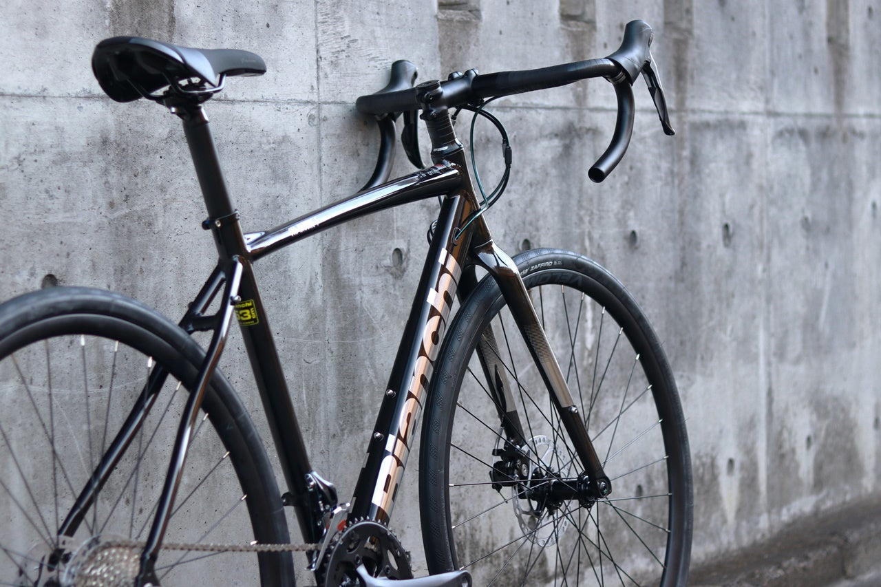 Bianchi VIA nirone ロードバイク 守備範囲が抜群に広いディスクオールロードバイク。最初の一台にお勧め