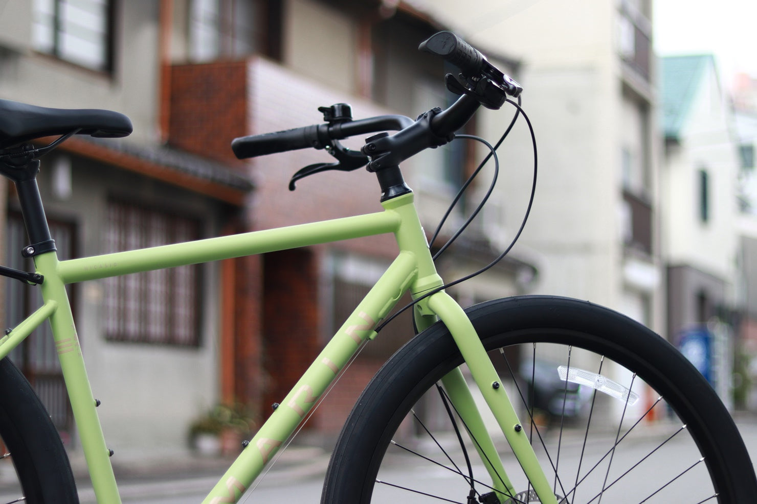 クロスバイク街乗りカスタム（新品パーツ多数） 在庫処分セール！】日常使いにピッタリなコミューターカスタムされた