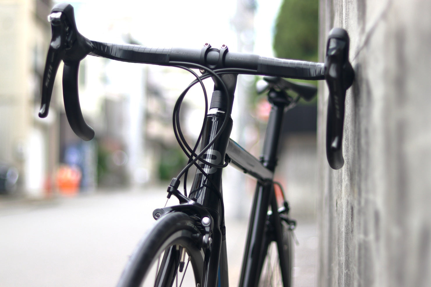 在庫セール特価！】Shimano 105搭載ロードバイク『BASSO MONZA』2025年 