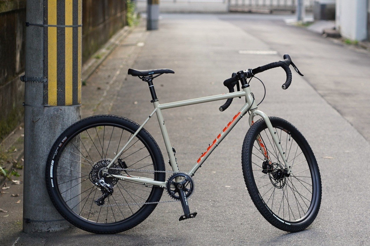 道を選ばず、走り続けたくなる理由がある｜KONA ROVE ST DL 2026年