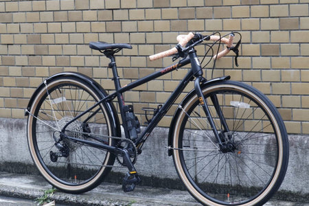 SURLY Corner Barレビュー｜フラットハンドルのままドロップ化できる人気ハンドルバー