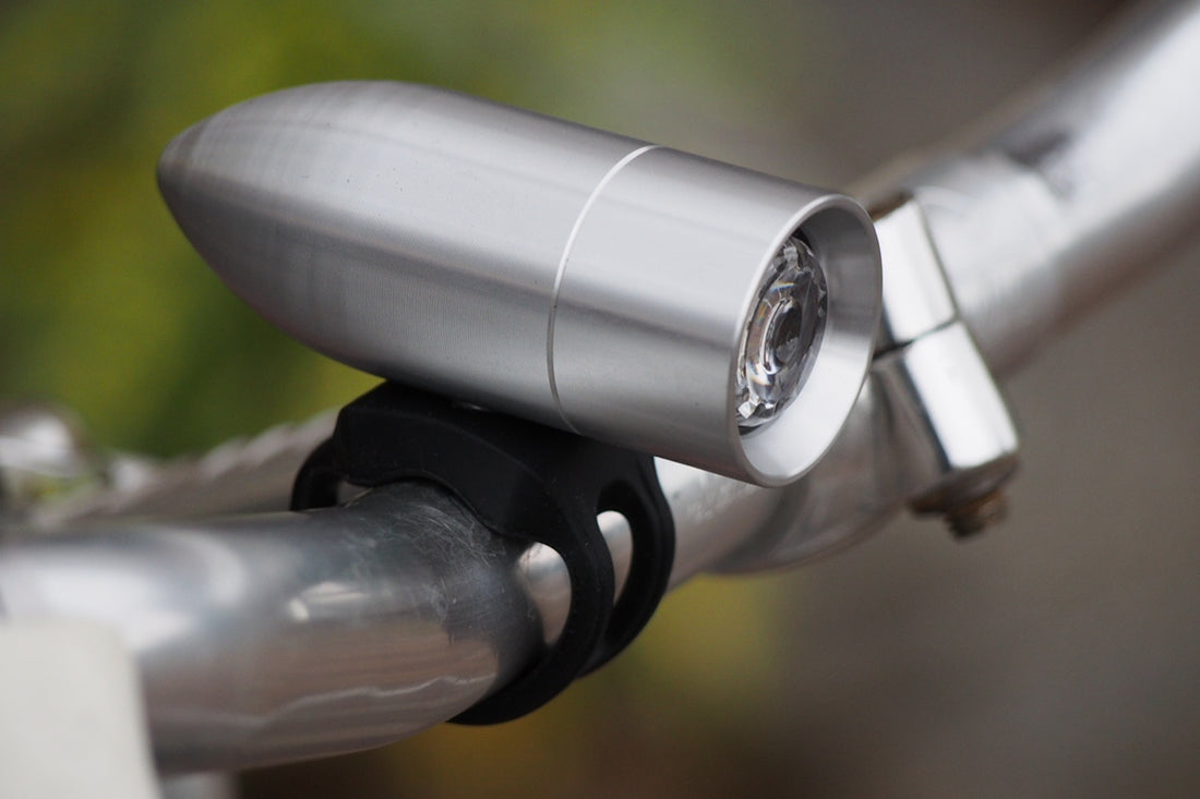 スチールバイク用のライトには間違いなくオススメ「RINDOW Bullet Lighting」のご紹介