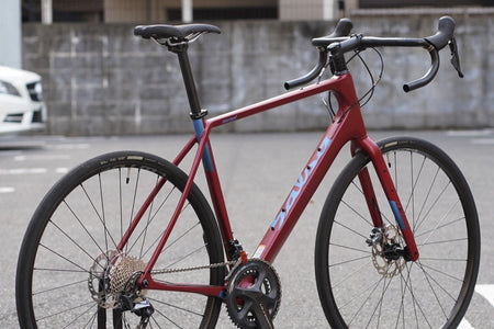 【SALSA CYCLES WARROAD CARBON】速さもダートも諦めないカーボンエンデュランスロード
