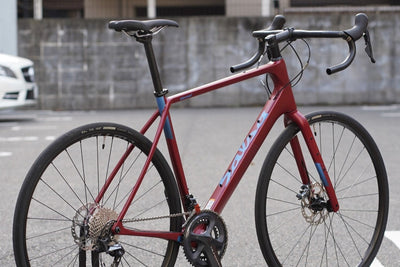 【SALSA CYCLES WARROAD CARBON】速さもダートも諦めないカーボンエンデュランスロード