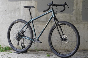 【OUTLET】SALSA Fargo APEX 1｜舗装路もトレイルも。“全部いける”冒険バイク