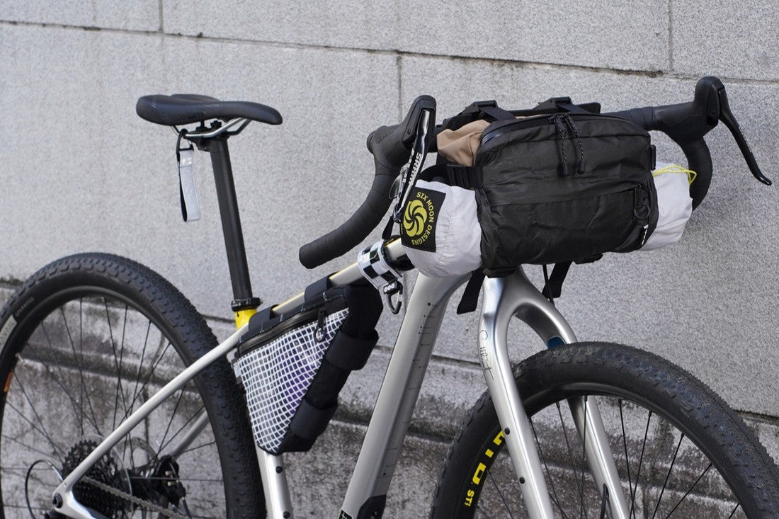 がばっと開いて容量可変｜COG GOOD CREW CAB ハンドルバーバッグ｜日常もキャンプもこれひとつ