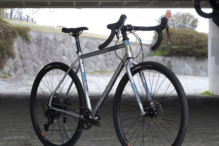 【2026年モデル】KONA ROVE ST｜700C化＆CUES油圧搭載で進化した名作グラベル