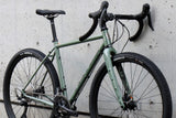 軽快+心地良さを標準装備したクロモリグラベルロード「KONA ROVE LTD.2024」