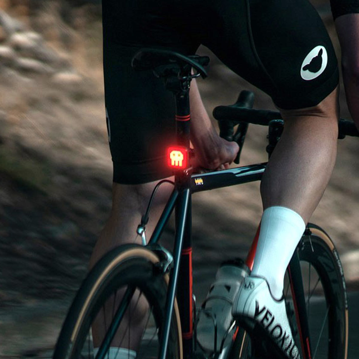 BLINDER X REAR