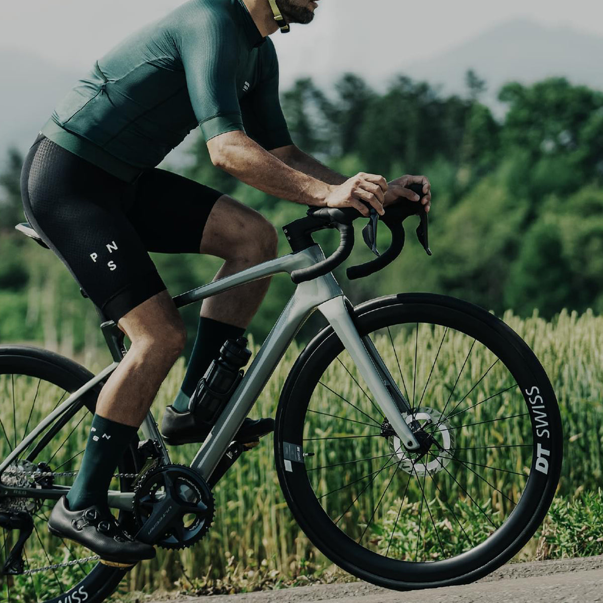 【2025年モデル】RE8 105 Di2