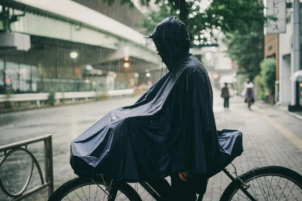 FAIRWEATHER PACKABLE RAIN PONCHO|自転車移動を快適にする超軽量 FAIRWEATHER PACKABLE RAIN PONCHO|自転車移動を快適にする超軽量