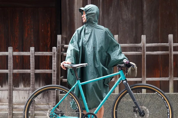 FAIRWEATHER PACKABLE RAIN PONCHO|自転車移動を快適にする超軽量 FAIRWEATHER PACKABLE RAIN PONCHO|自転車移動を快適にする超軽量