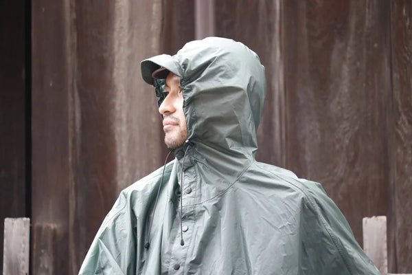 FAIRWEATHER PACKABLE RAIN PONCHO|自転車移動を快適にする超軽量 FAIRWEATHER PACKABLE RAIN PONCHO|自転車移動を快適にする超軽量