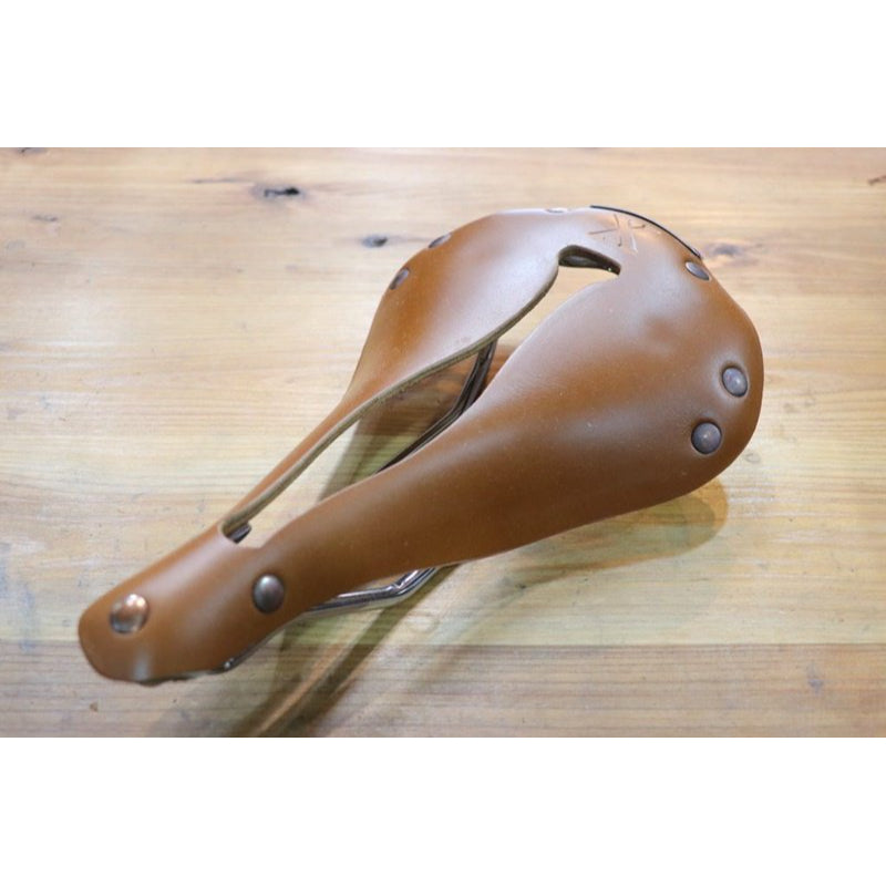 X1 Leather Saddle