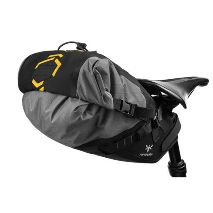 APIDURA バックカントリーサドルバッグ 10L 中古 バックカントリー APIDURA バックカントリーサドルバッグ 10L 中古 バックカントリー