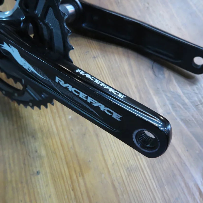 【在庫セール！】【中古】DEUS XC（175mm 42/32/22T MTBクランクセット）